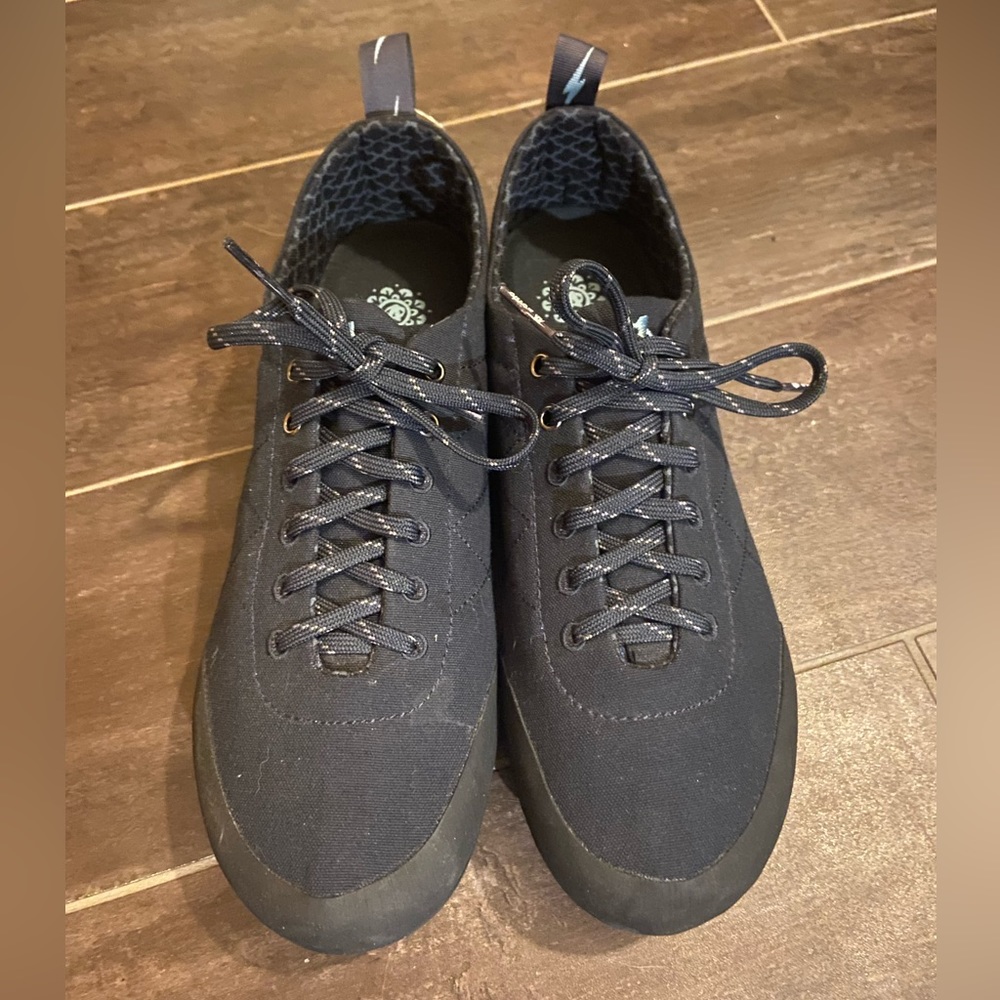 Evolv Cruzer Psyche approach shoes women’s 10